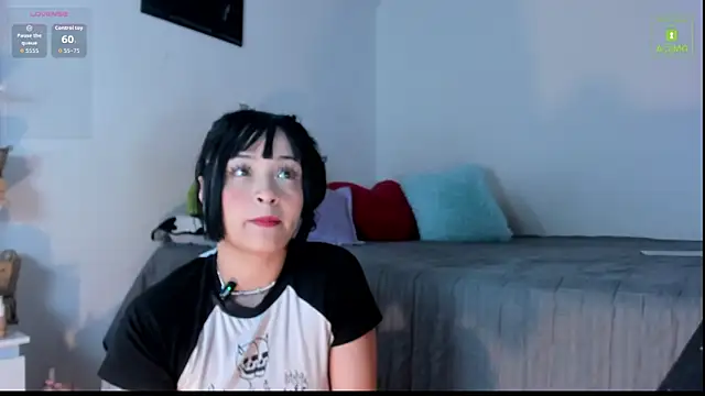 miaa-lee online show from November 4, 2025, 4:00 am