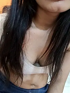 Snapshot of CuteSarikaLIVE chatting on February 18, 2026, 4:08 am CuteSarikaLIVE online show from February 18, 2026, 4:08 am