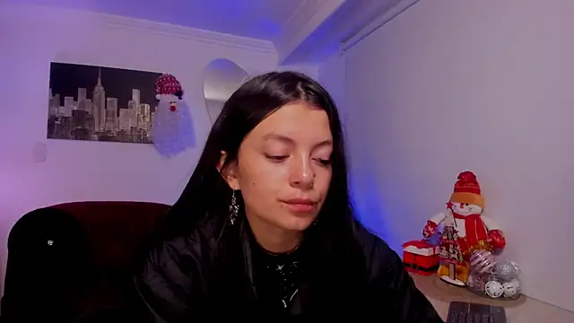 Meghan320 online show from December 26, 2024, 11:21 am