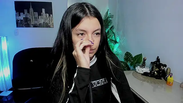 Meghan320 online show from October 30, 2025, 11:33 am