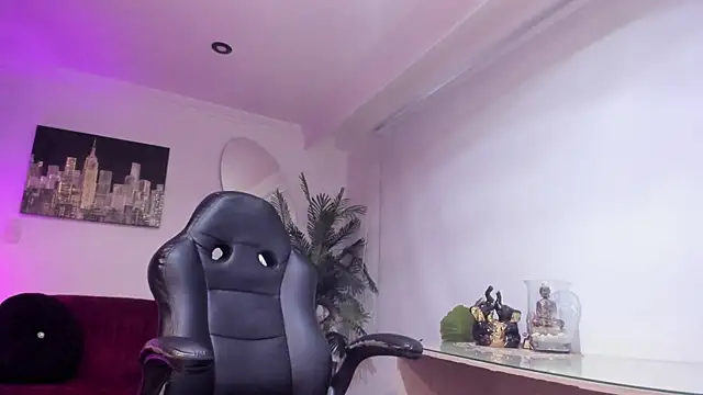 Meghan320 online show from February 28, 2026, 11:33 am