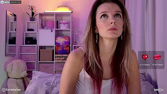 Karamelsw  online show from October 20, 2025, 9:59 pm