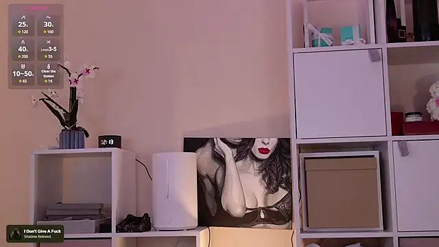 Karamelsw  online show from April 4, 2026, 11:13 pm