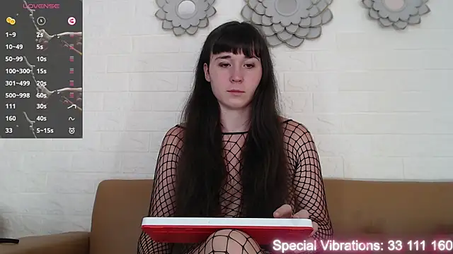 MaryHillx online show from January 17, 2025, 1:04 am