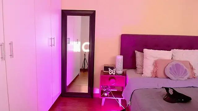 Snapshot of Mafer_Meow chatting on October 19, 2025, 8:53 pm Mafer Meow online show from October 19, 2025, 8:53 pm