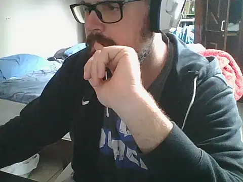 SuyNey online show from October 7, 2025, 2:14 pm