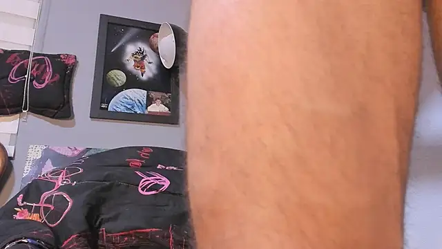 Snapshot of damn_fox chatting on December 18, 2024, 10:57 pm damn fox online show from December 18, 2024, 10:57 pm