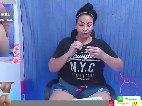 Snapshot of mature_beautifull chatting on May 15, 2026, 2:07 am mature beautifull online show from May 15, 2026, 2:07 am