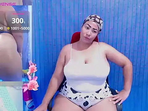 Snapshot of mature_beautifull chatting on May 20, 2026, 1:01 am mature beautifull online show from May 20, 2026, 1:01 am