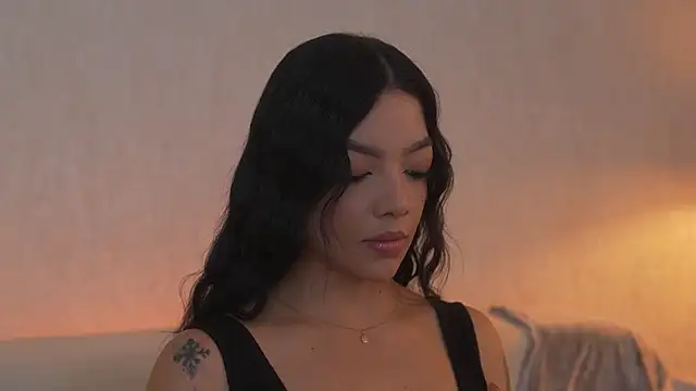 sarah hiill online show from March 14, 2026, 7:19 pm