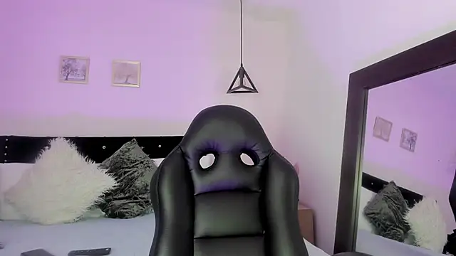 CeliWoods online show from September 25, 2025, 11:25 am