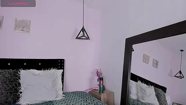 CeliWoods online show from October 15, 2025, 11:21 am