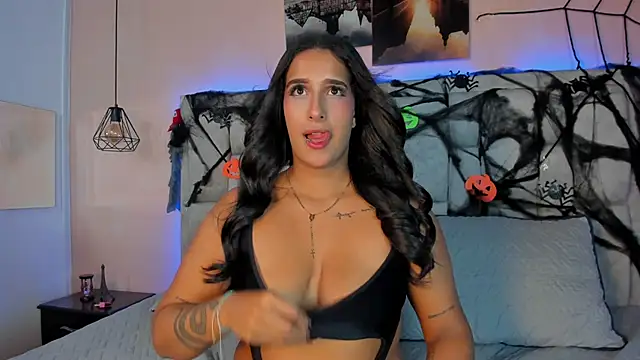 Snapshot of Stefhanyblow chatting on October 25, 2025, 5:26 am Stefhanyblow online show from October 25, 2025, 5:26 am