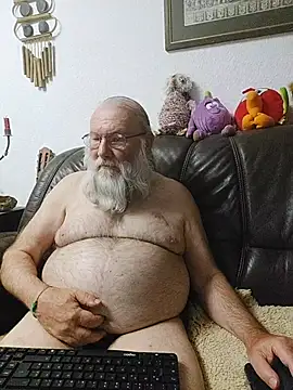 Snapshot of SexySantaC chatting on May 13, 2026, 8:06 pm SexySantaC online show from May 13, 2026, 8:06 pm