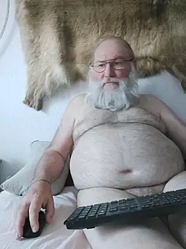 Snapshot of SexySantaC chatting on May 14, 2026, 8:21 am SexySantaC online show from May 14, 2026, 8:21 am