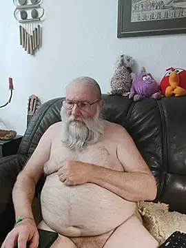 Snapshot of SexySantaC chatting on May 20, 2026, 7:53 pm SexySantaC online show from May 20, 2026, 7:53 pm