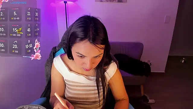 Snapshot of Miss_Nicole chatting on May 24, 2026, 6:35 pm Miss Nicole online show from May 24, 2026, 6:35 pm