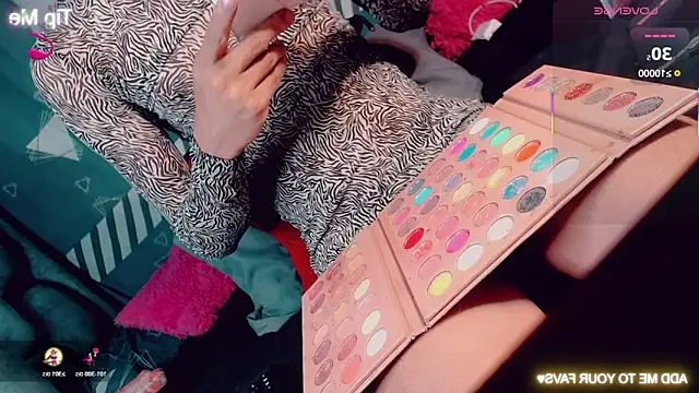 Snapshot of CharlotteBigCock chatting on November 5, 2025, 3:34 pm CharlotteBigCock online show from November 5, 2025, 3:34 pm