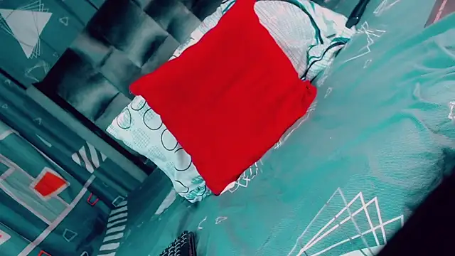 CharlotteBigCock online show from April 22, 2026, 2:18 pm