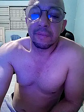 JUMEMTINHO online show from September 18, 2025, 4:47 am