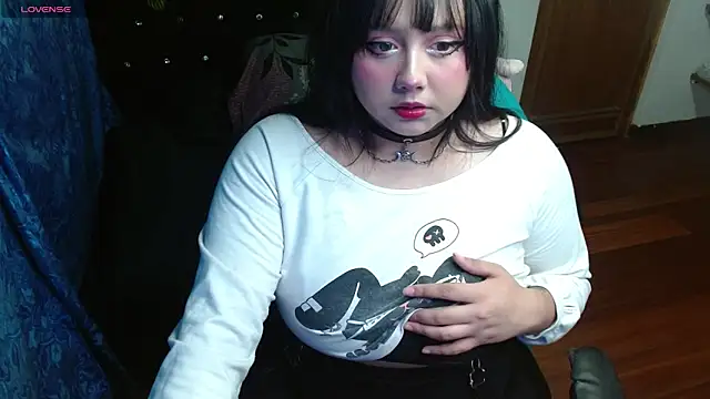 Snapshot of litlle_cat chatting on December 1, 2025, 4:17 am litlle cat online show from December 1, 2025, 4:17 am