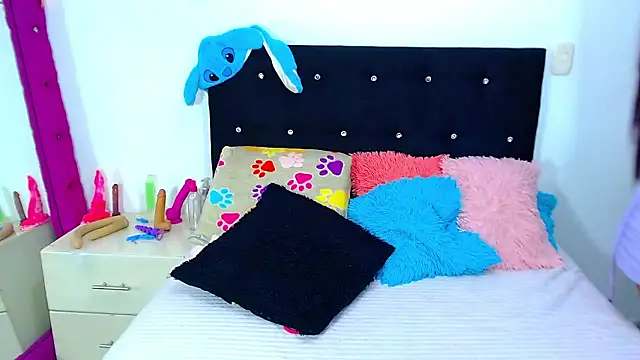 Jenng18 online show from January 15, 2026, 8:23 pm