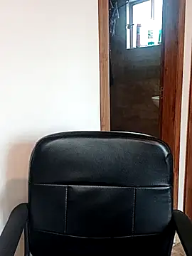 hazel milf online show from February 24, 2025, 9:31 pm