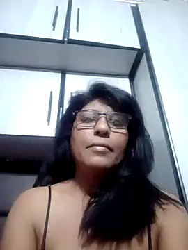 MsAttitude online show from December 31, 2024, 8:12 pm