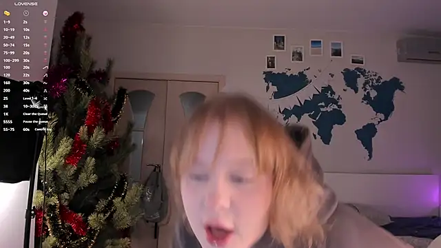 LisaLaas online show from January 11, 2025, 4:36 pm