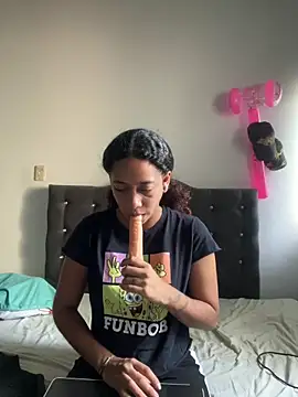 Miley and Vash online show from January 11, 2025, 3:09 pm