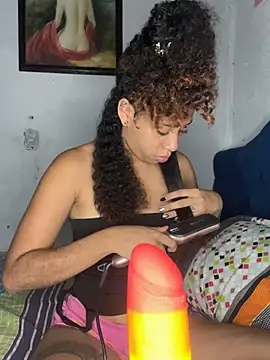 Miley and Vash online show from March 7, 2025, 7:38 pm