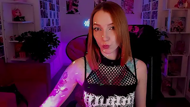 PrettyReckess online show from December 4, 2024, 8:12 am