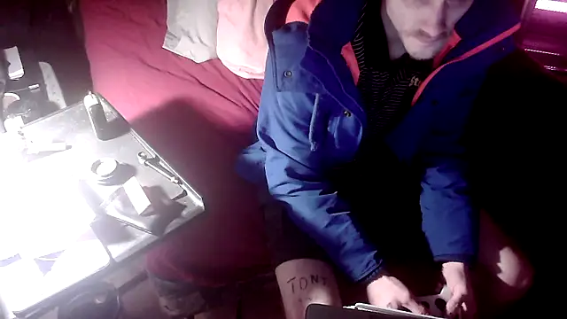 xxxTony999 online show from December 4, 2024, 11:02 pm