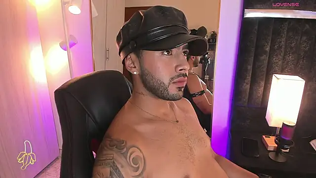 ItsMeEros online show from November 30, 2025, 11:31 pm