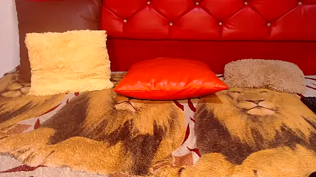 dirtydolltsx online show from April 11, 2026, 7:45 am