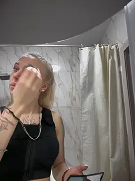 pinkstar  online show from September 26, 2025, 6:50 am