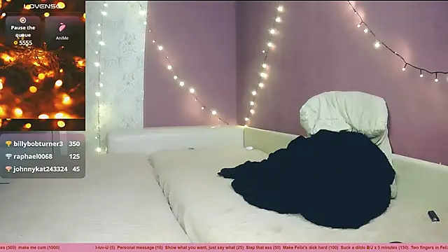 Littlepinkcat online show from December 27, 2024, 1:07 pm