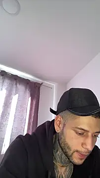  jamesleandros1 online show from March 22, 2026, 1:36 pm