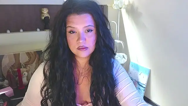 Snapshot of Malika_uAngel chatting on June 10, 2026, 10:52 pm Malika uAngel online show from June 10, 2026, 10:52 pm