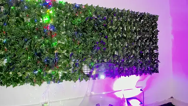 SabinaMerchetti online show from April 17, 2026, 1:52 am