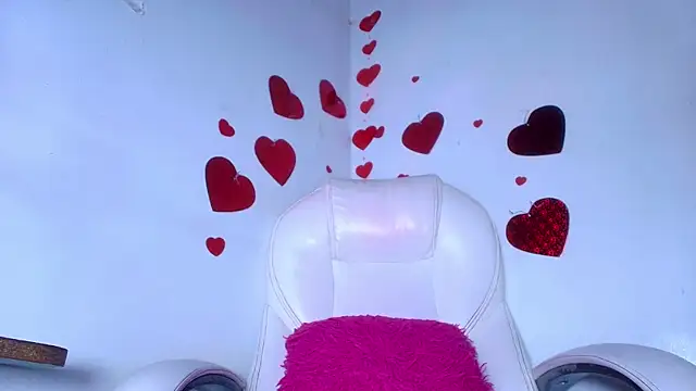 naomi kyse online show from February 8, 2025, 9:13 am