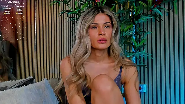 Snapshot of Avril_Cyrus chatting on February 18, 2025, 10:16 am Avril Cyrus online show from February 18, 2025, 10:16 am