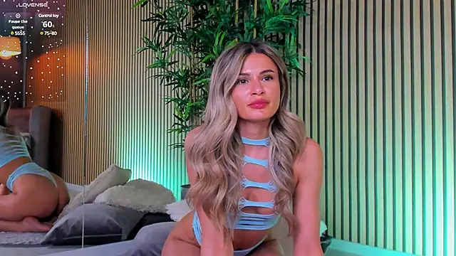 Snapshot of Avril_Cyrus chatting on March 17, 2025, 2:45 pm Avril Cyrus online show from March 17, 2025, 2:45 pm