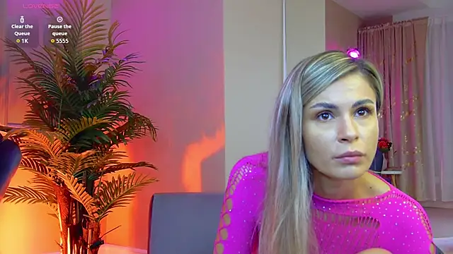 Snapshot of Avril_Cyrus chatting on October 28, 2025, 7:01 am Avril Cyrus online show from October 28, 2025, 7:01 am