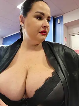 Snapshot of GeorgiaLerox chatting on October 21, 2025, 11:22 am GeorgiaLerox online show from October 21, 2025, 11:22 am