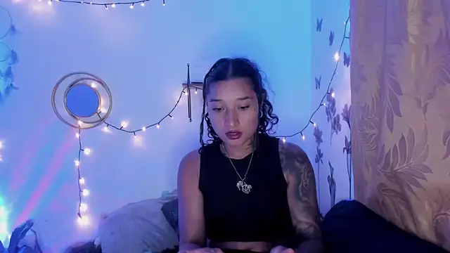 Eva Lee  online show from March 22, 2025, 7:36 am