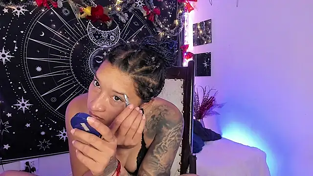 Eva Lee  online show from December 14, 2025, 8:41 am