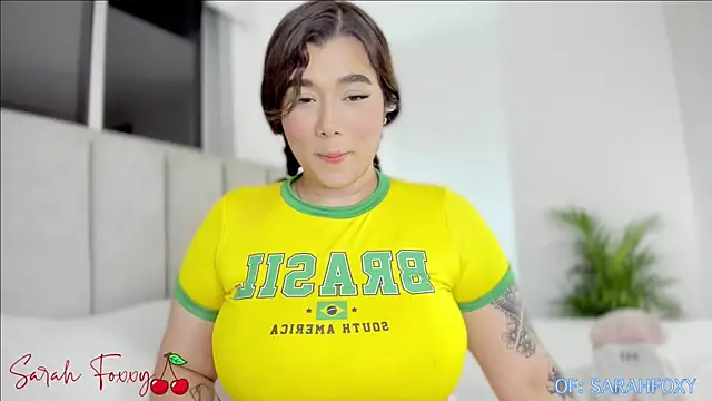 Foxxy222  online show from December 28, 2024, 11:48 pm