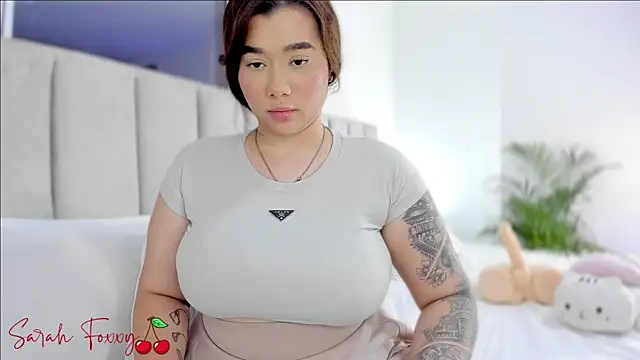 Foxxy222  online show from February 19, 2025, 12:57 am