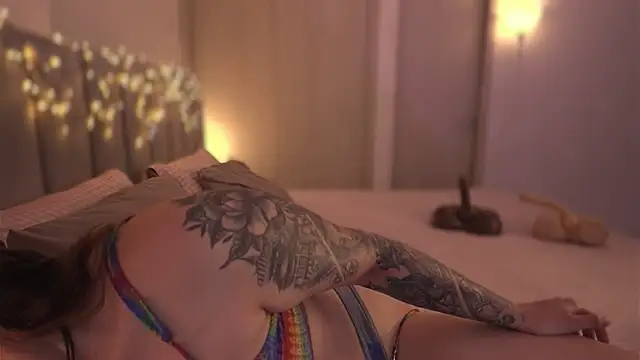 Foxxy222  online show from March 19, 2026, 1:09 am